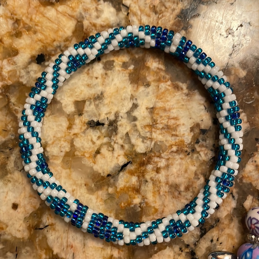 ✨ Bundle of 2 homemade bracelets - Picture 2 of 3
